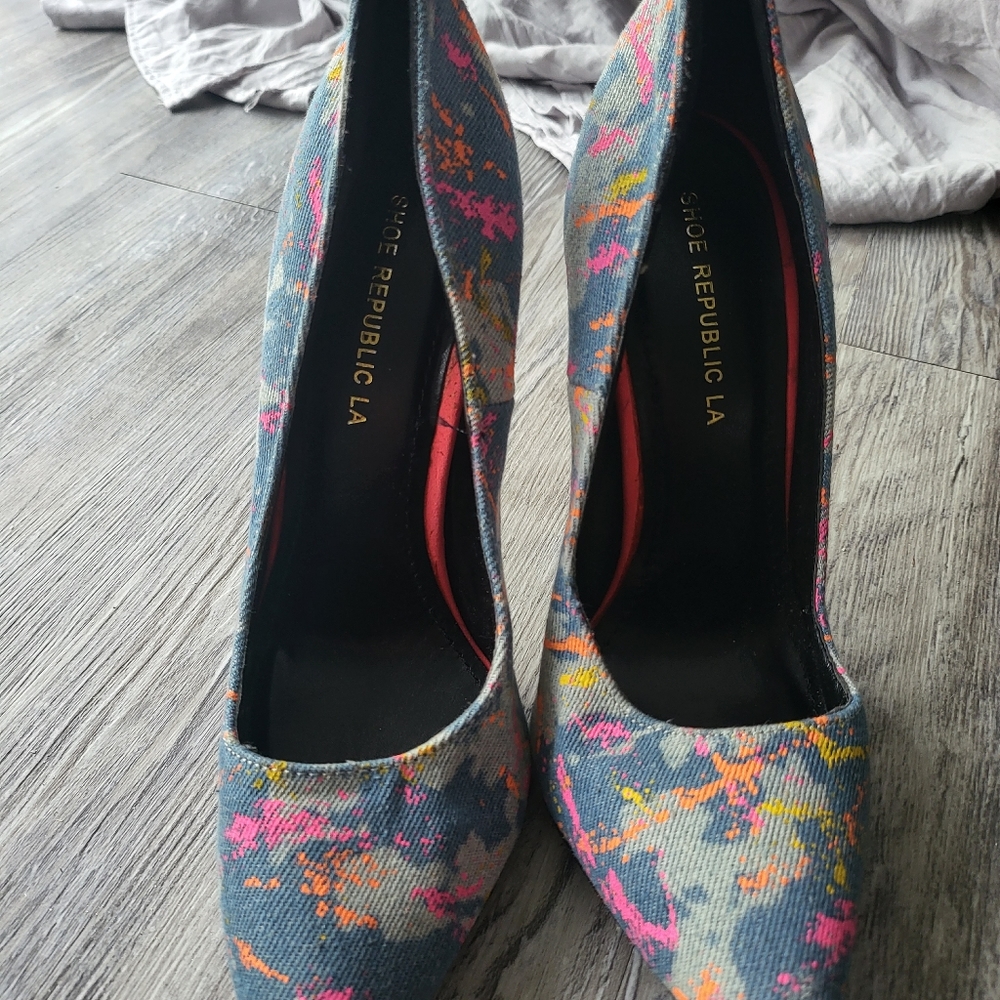 Shoes - Picture 3 of 3